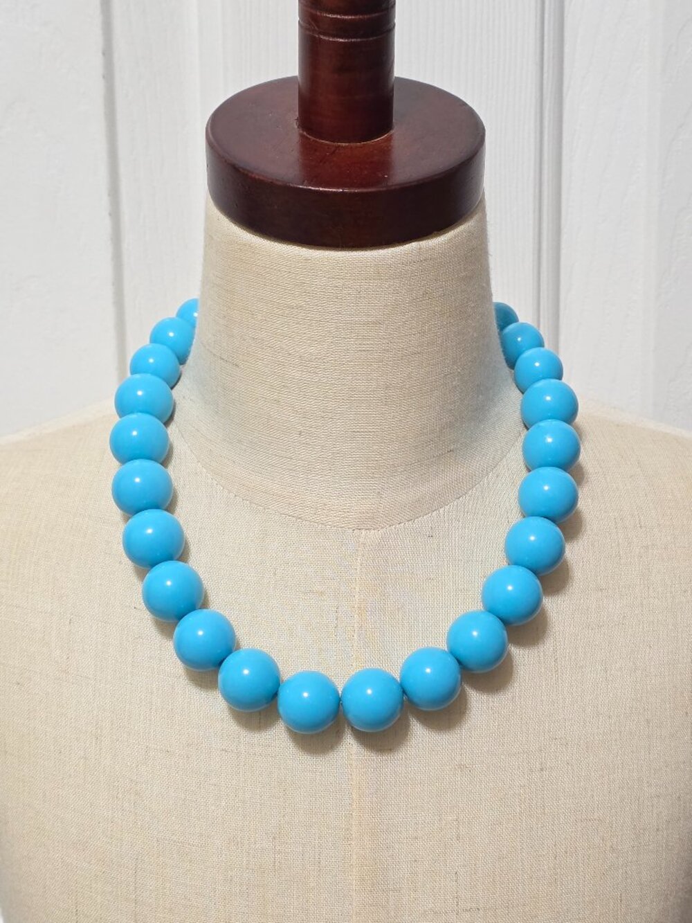 Blue bead necklace